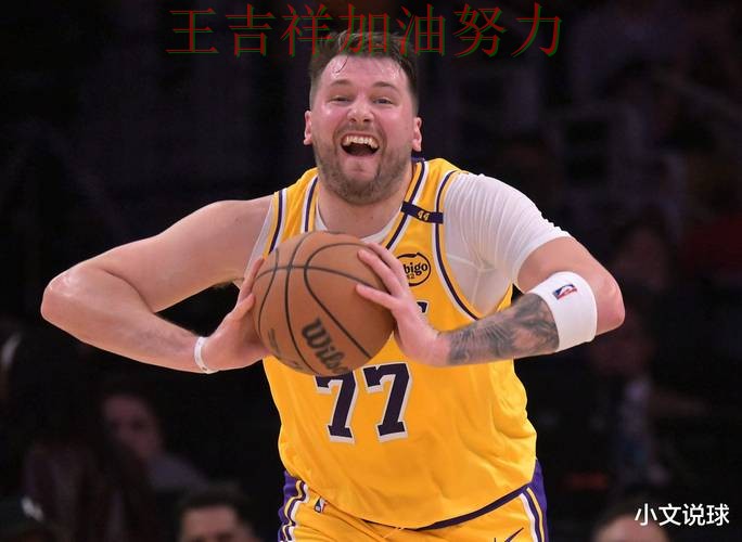 东契奇连续破门状态持续升温 比赛走势引发热议 东契奇连续破门状态持续升温 比赛走势引发热议